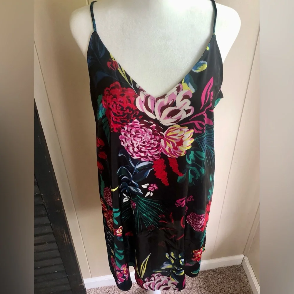 STARS ABOVE Nighty/Chemise Size SMALL Black with Multi-Color Floral NWOT - Picture 4 of 10